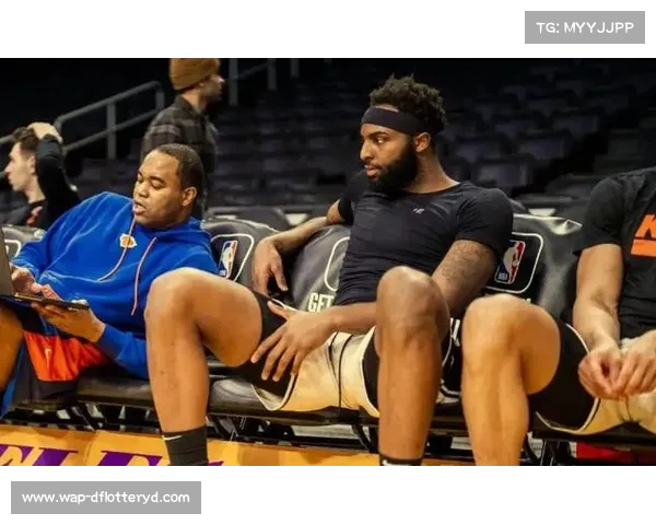 罗宾逊砍下23分猛龙轻取篮网全队展现强大实力 罗宾逊砍下23分猛龙轻取篮网全队展现强大实力